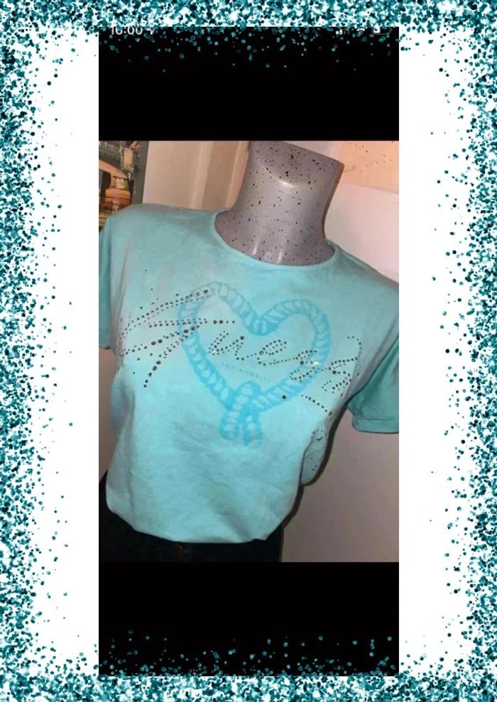 Superbe t-shirt guess - photo numéro 2