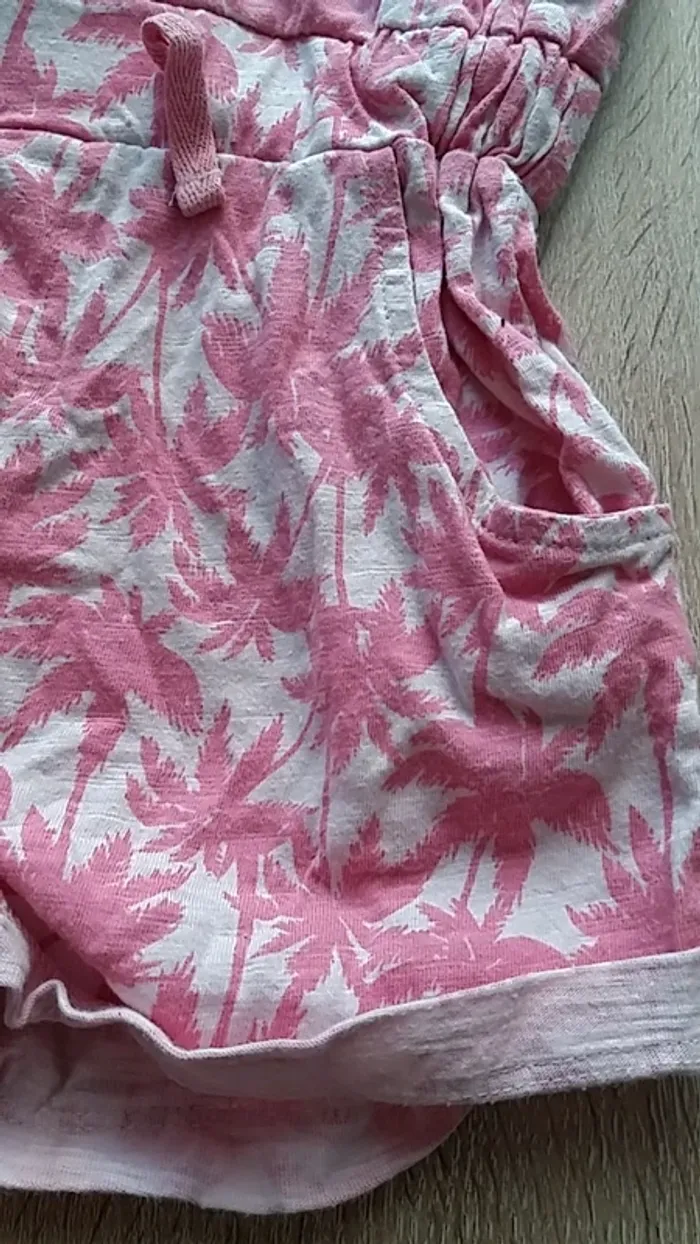 Combinaison short taille 3 ans - photo numéro 4