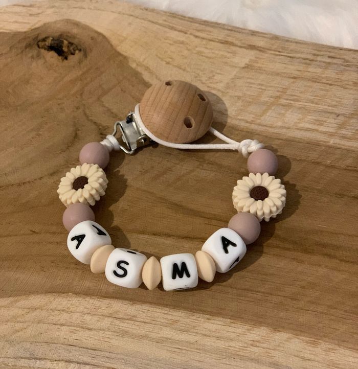 Attache-tétine en silicone personnalisée