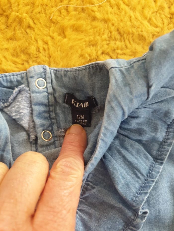 Lot avec une combi short et 2 tuniques 12 mois. - photo numéro 9