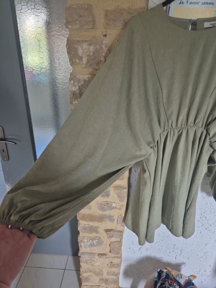 Magnifique robe courte verte olive manches ballon Daphnea taille L 40/42 - photo numéro 2