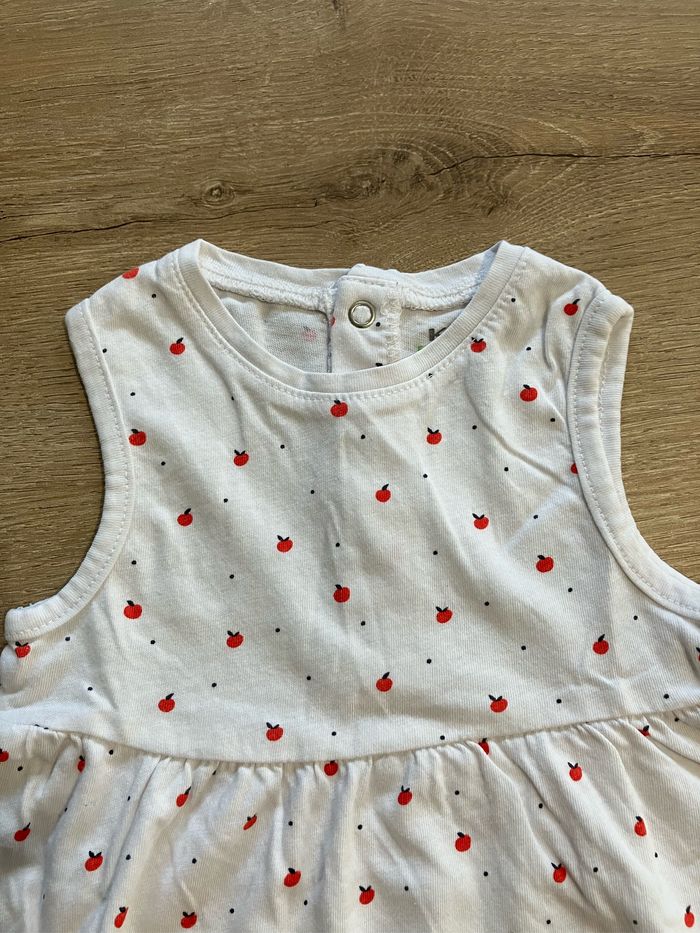 Robe 6 mois 🍎 - photo numéro 2
