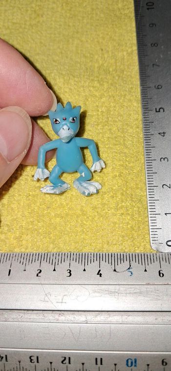 Pokemon figurine