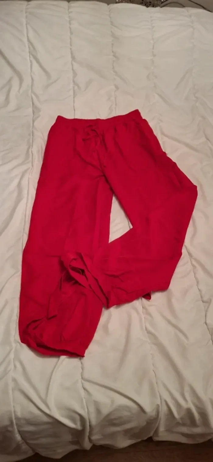 Pantalon rouge Fendue neuf Taille l - photo numéro 2