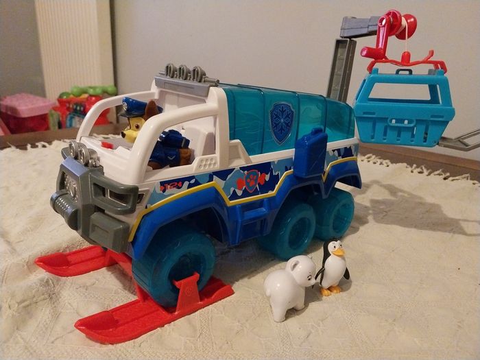 Camion pat patrouille des neiges