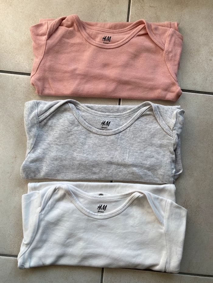 Lot de 3 body manches longues fille H&M 98 - photo numéro 2
