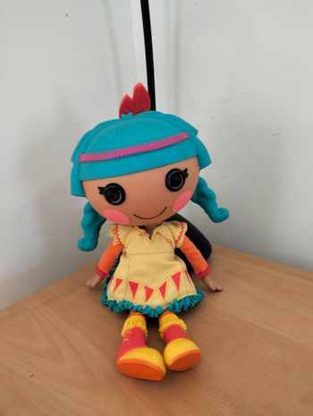 Doll plume raconte un conte