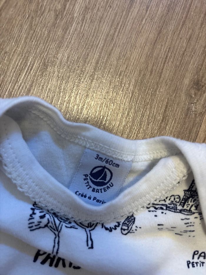 Lot 4 bodies manches courtes 3 mois Petit Bateau - photo numéro 6