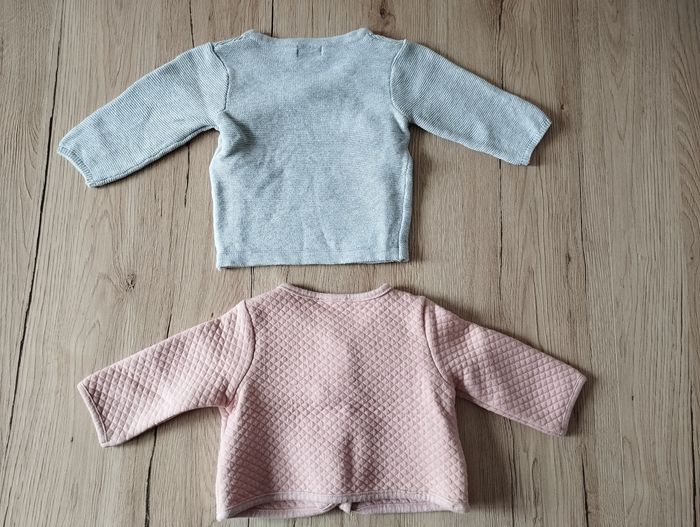 Lot de gilets 1 mois - photo numéro 3