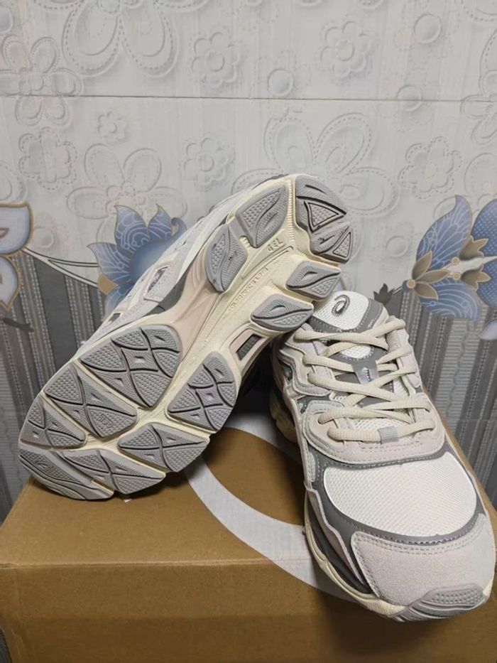 Asics GEL NYC Taille 40.5 - photo numéro 5