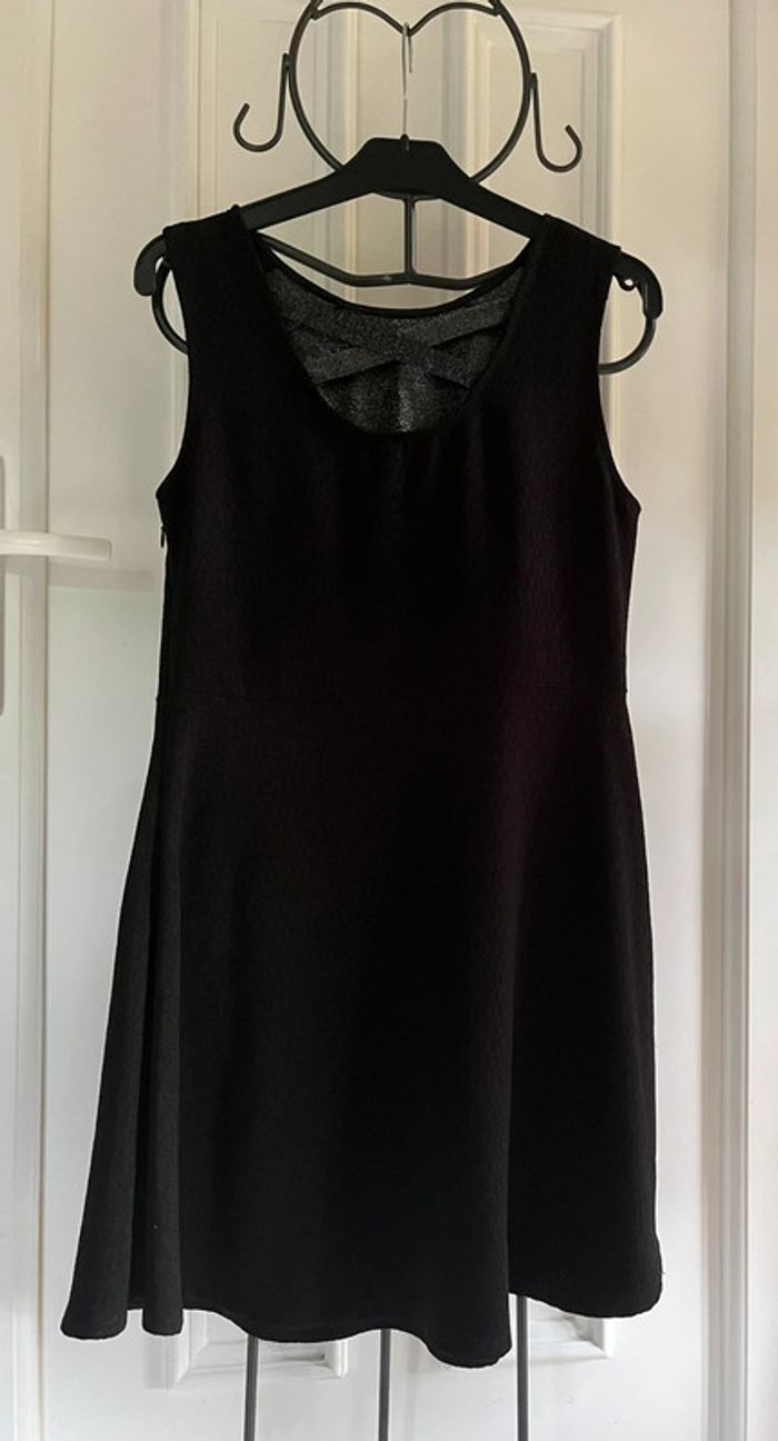 Robe noire - photo numéro 2