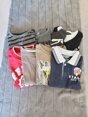 Lot de 8 t-shirts taille 5 ans