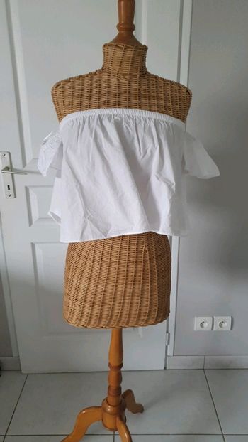 Haut court femme Bershka taille S CHELO