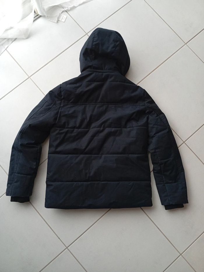 Manteau à capuche amovible. Taille M. Jules - photo numéro 2