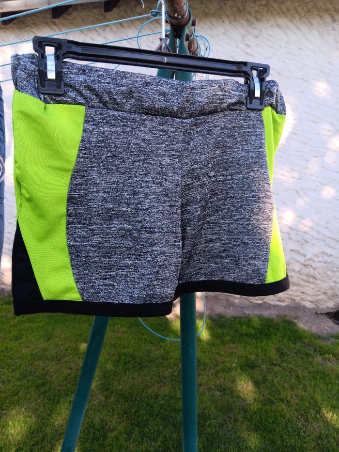 ensemble   short+tee-shirt - photo numéro 10