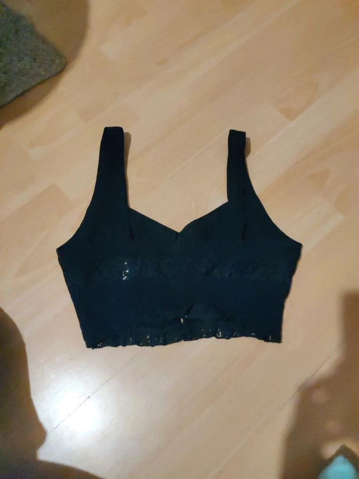 Top à dentelle et coton opaque et boutons en nacre - photo numéro 4