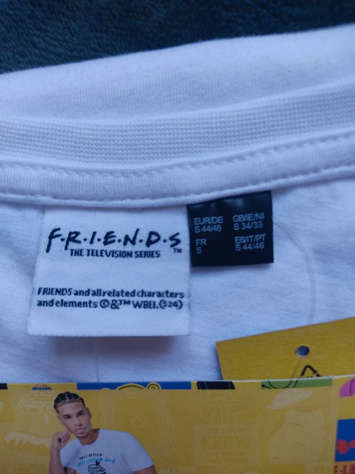 T-shirt homme blanc neuf Friends S Small coton - photo numéro 4