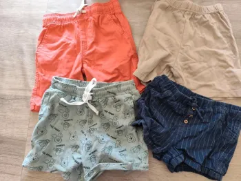Lot de 4 shorts 3 ans