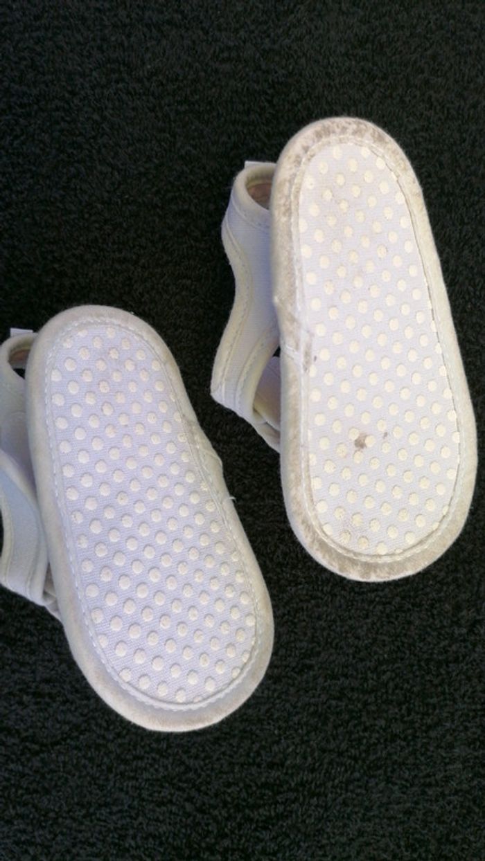 Chaussons bébé - photo numéro 3