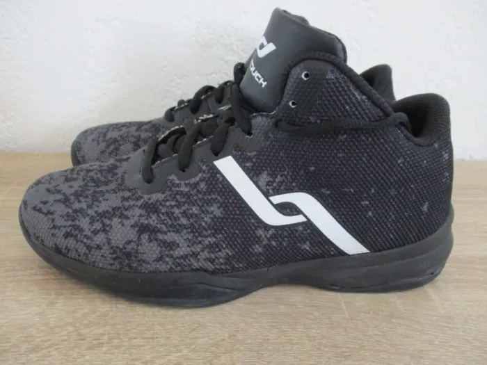 Chaussures de basketball pointure 39 - photo numéro 6