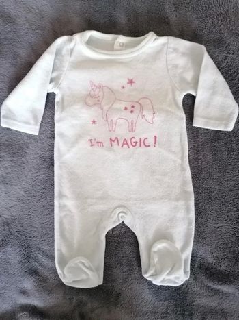 Pyjama 1 pièce fille taille 3 mois