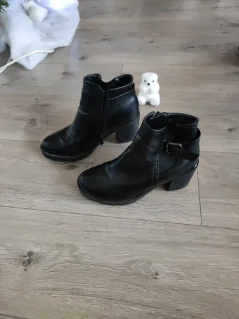 Chaussures bottines talon noir 39