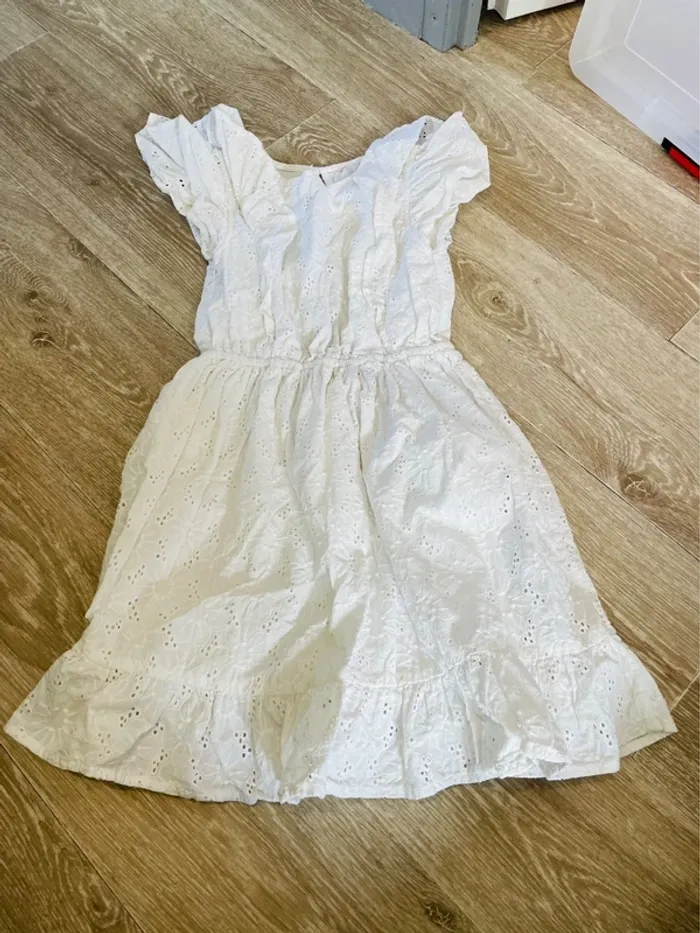 Robe blanche tape à l œil 5 ans