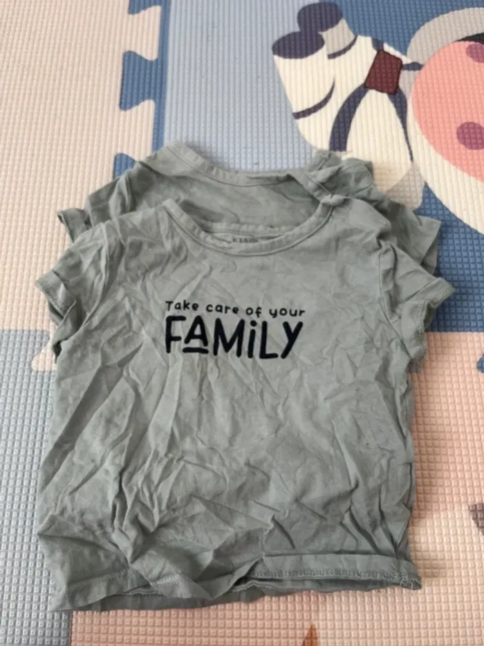 Tee shirt taille 12 mois