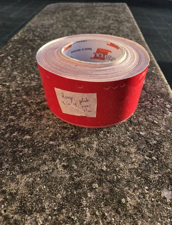 1 rouleau de vinyle permanent rouge (hauteur 7 cm)