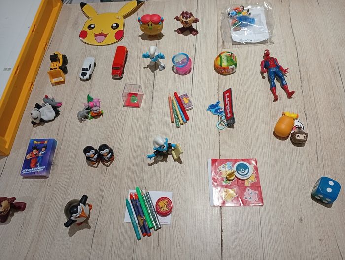 Lot figurine jeux calendrier de l'avent