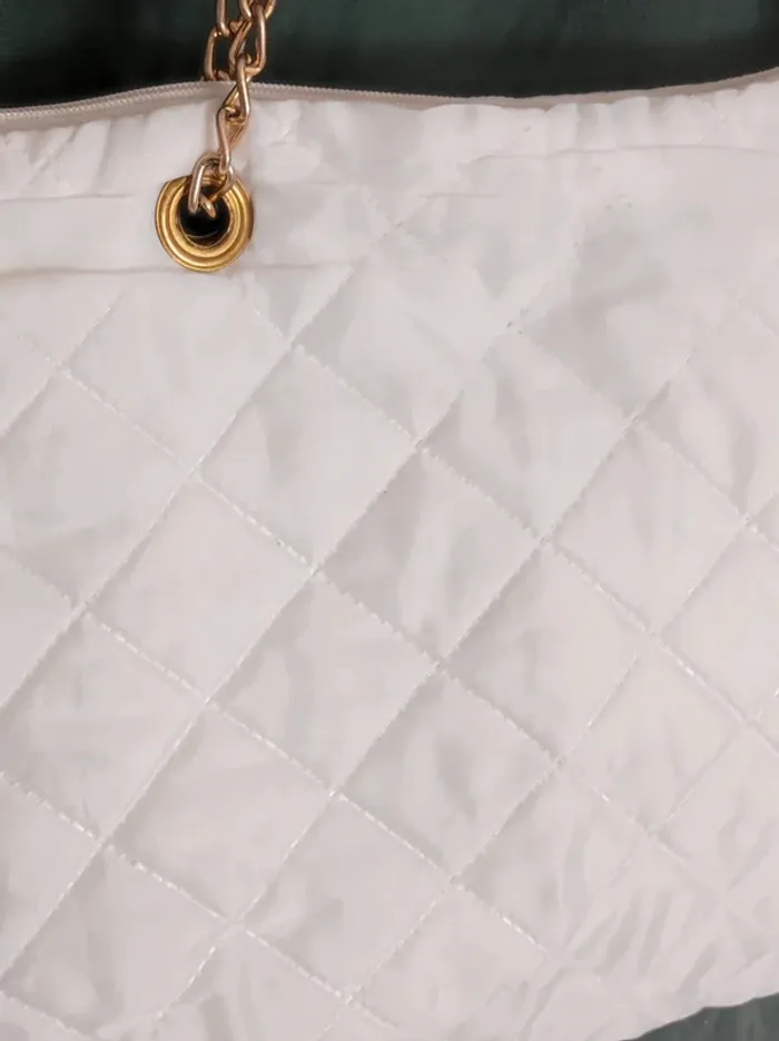 Sac épaule / bandoulière matelassé blanc imperméable chaîne doré 80-90 chic - 40×27cm - photo numéro 7