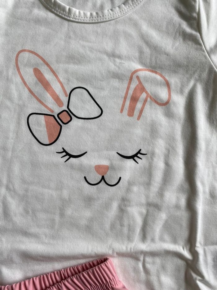 Très joli ensemble tee shirt et short rose - photo numéro 2