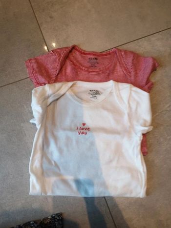 3 bodies kiabi 2 ans rouges