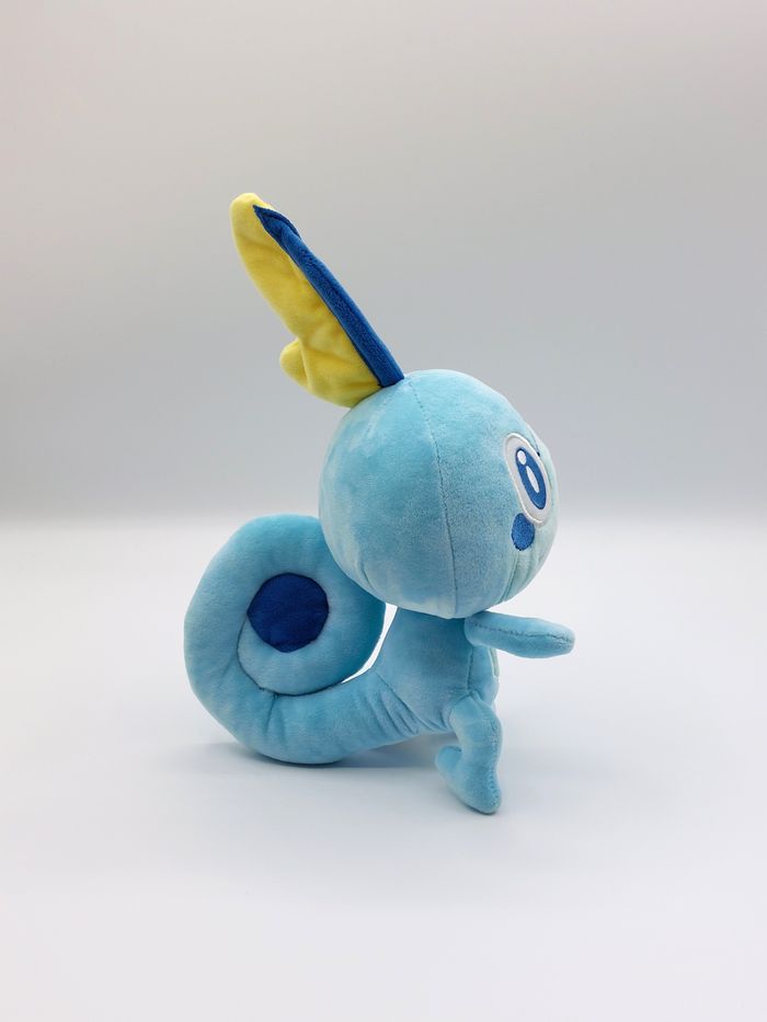 Peluche doudou POKEMON LARMELEON Nintendo 2021 18/26 cm - photo numéro 4
