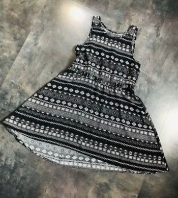 Robe fluide imprimé noir et blanc 10 ans