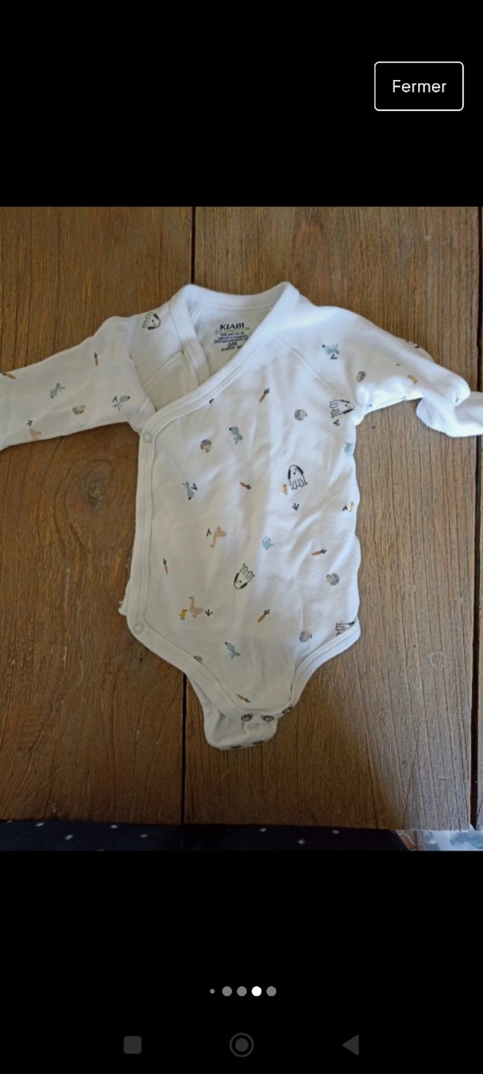 Lot de 7 bodies 6 mois - photo numéro 8