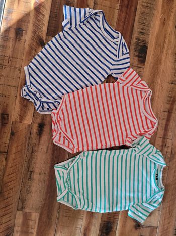 Lot bodies TAO 1 mois