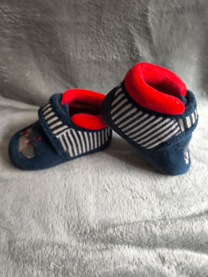 Chausson bébé isotoner taille 20