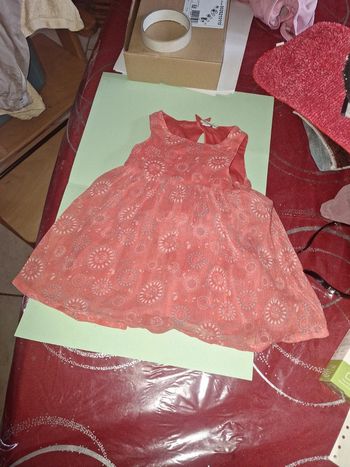 Robe bébé très jolie 6mois