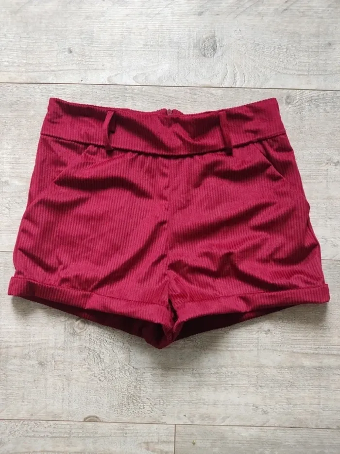 Short taille haute velours côtelé rouge bordeaux avec poches taille L Laçati neuf
