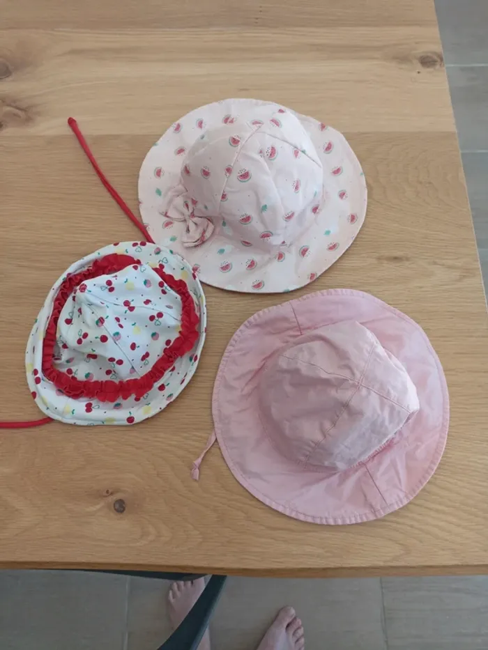 Lot chapeaux