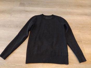 Pull noir