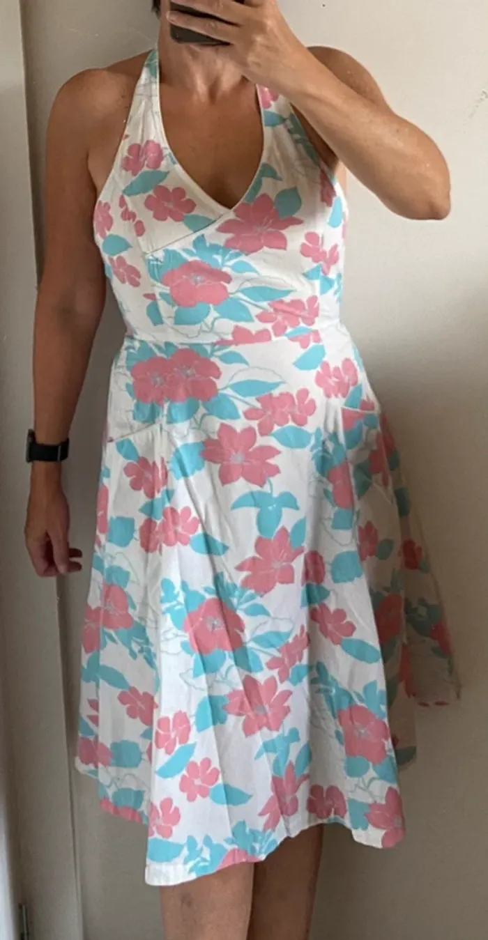 Jolie robe dos nu style vintage 50’s