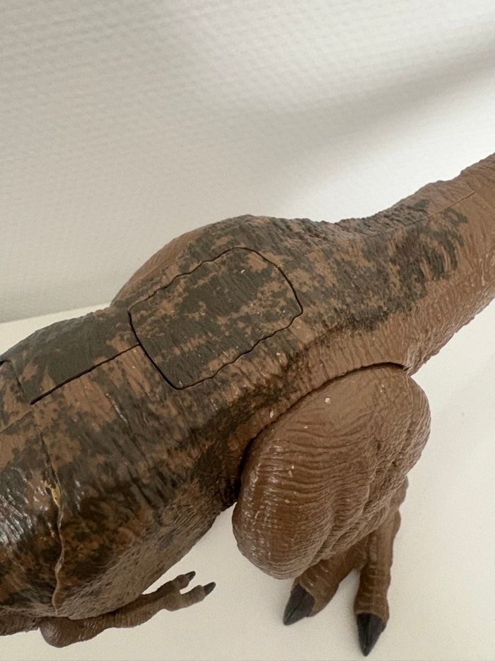 Tyrannosaure jurassic world - photo numéro 3