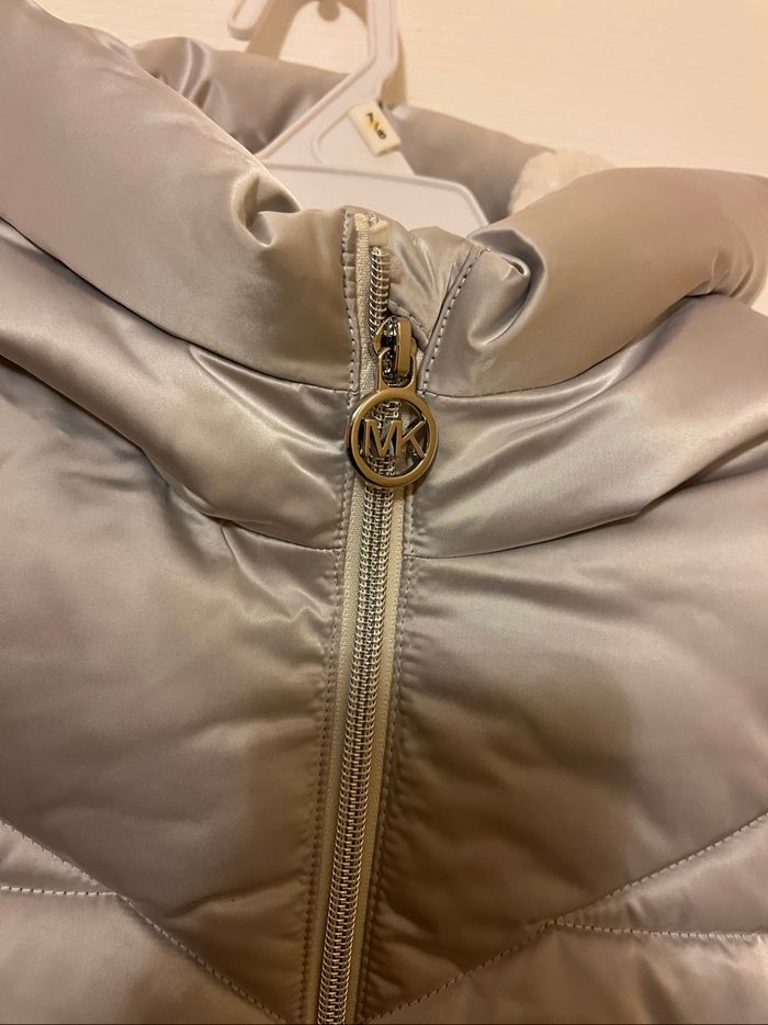 Doudoune Michael Kors taille 3 ans et demi - photo numéro 2