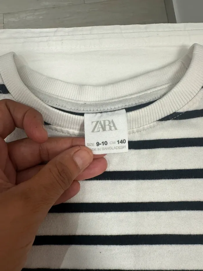 Pull Zara blanc à fines lignes bleu marine - photo numéro 3