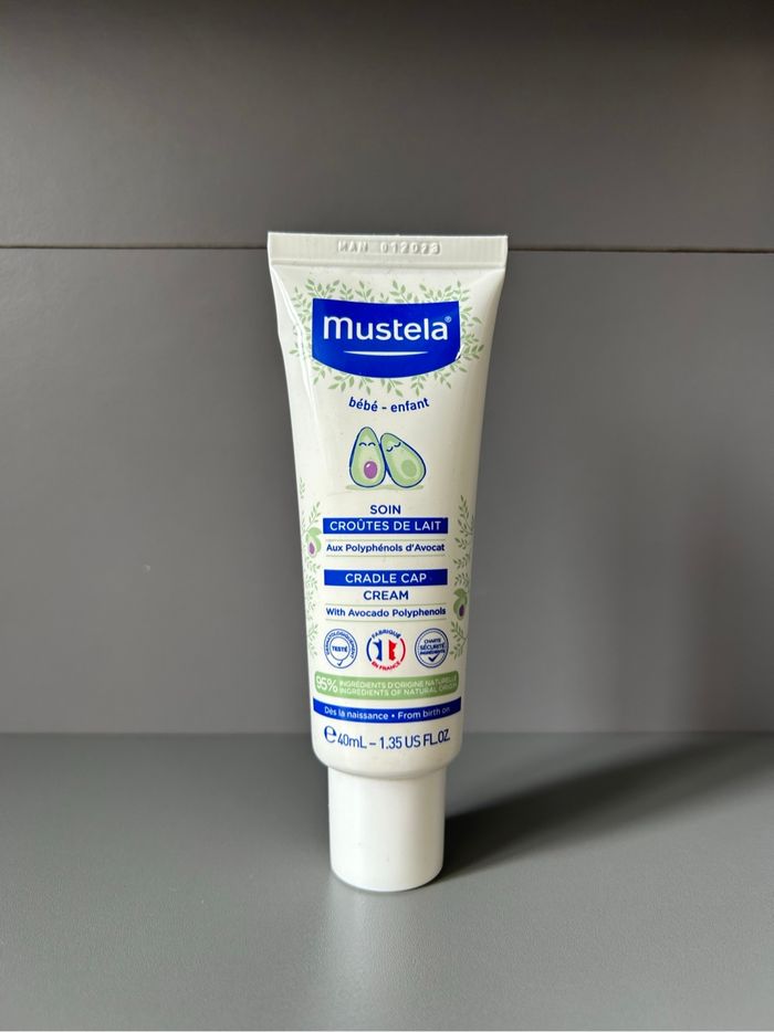 Soin croûtes de lait Mustela