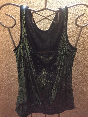 Haut débardeur vert sequins motif papillon taille 38/40