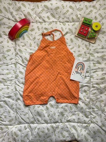 barboteuse dos nu orange boutons entre les jambes 12 mois okaidi