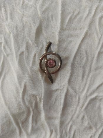 Pendentif avec fausse perle rose